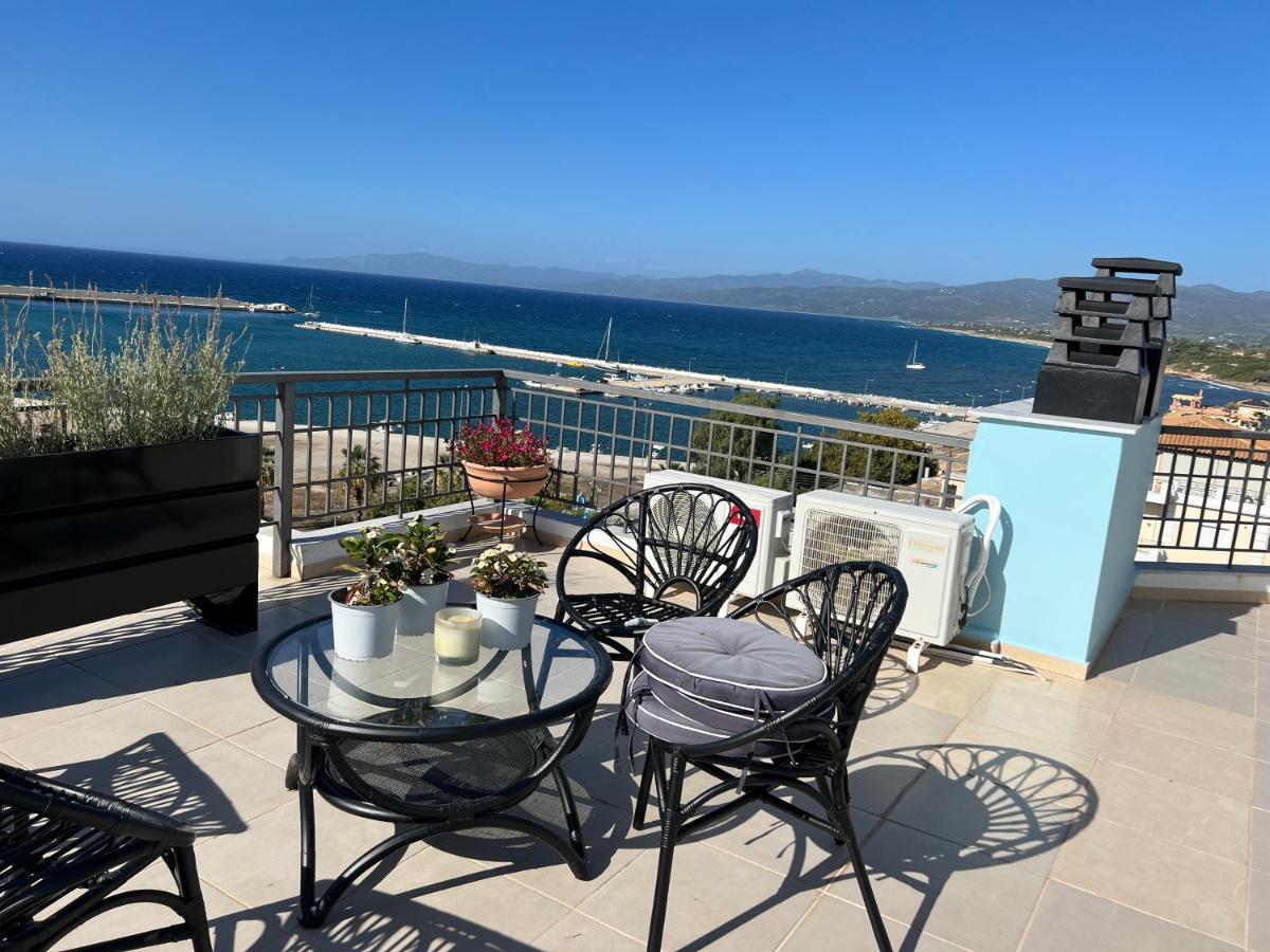 Magical Seaside Town Boutique Apts 2 Apartment Kyparissia Bagian luar foto