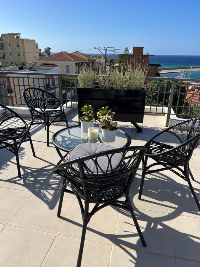 Magical Seaside Town Boutique Apts 2 Kyparissia Bagian luar foto