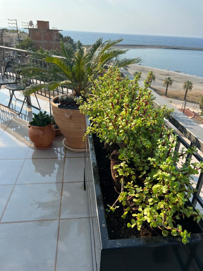 Magical Seaside Town Boutique Apts 2 Apartment Kyparissia Bagian luar foto