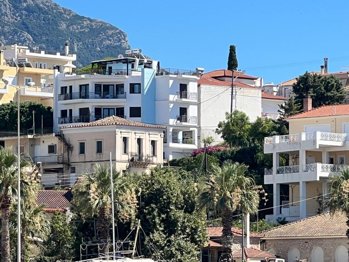 Magical Seaside Town Boutique Apts 2 Kyparissia Bagian luar foto