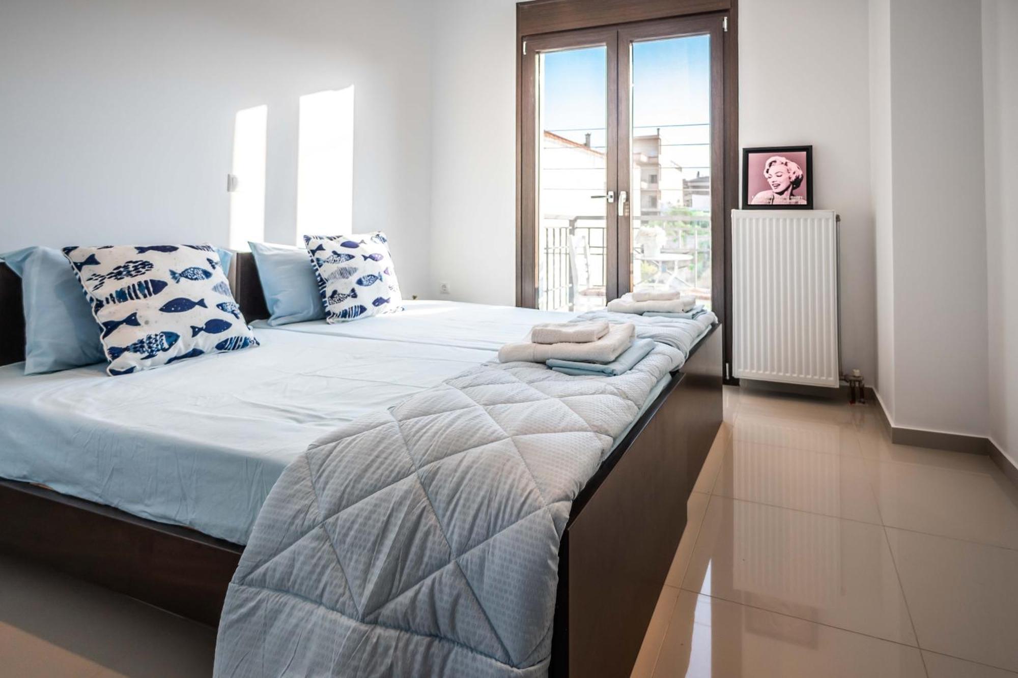 Magical Seaside Town Boutique Apts 2 Kyparissia Bagian luar foto