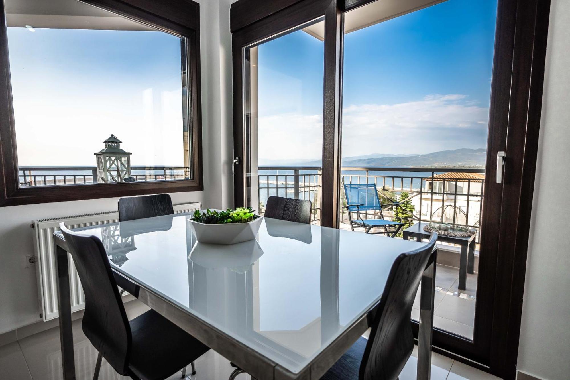 Magical Seaside Town Boutique Apts 2 Kyparissia Bagian luar foto