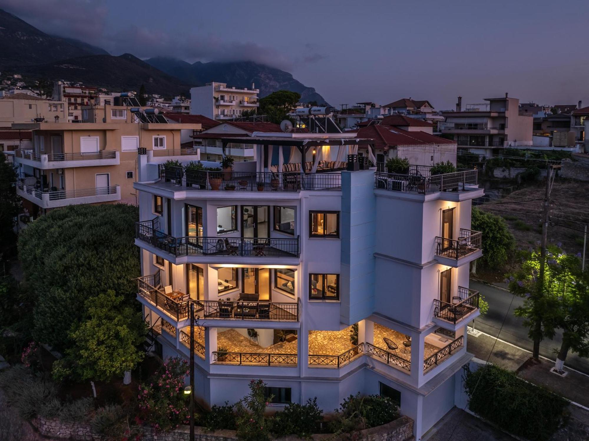 Magical Seaside Town Boutique Apts 2 Kyparissia Bagian luar foto